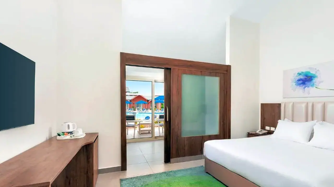 الفندق الباتروس ووتر فالي ريزورت نيفير لاند - الغردقة